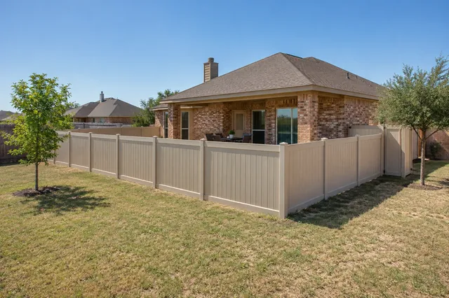 Vinyl Fences