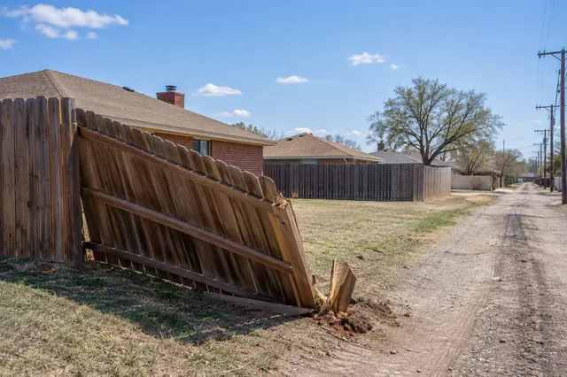 Fence Repair